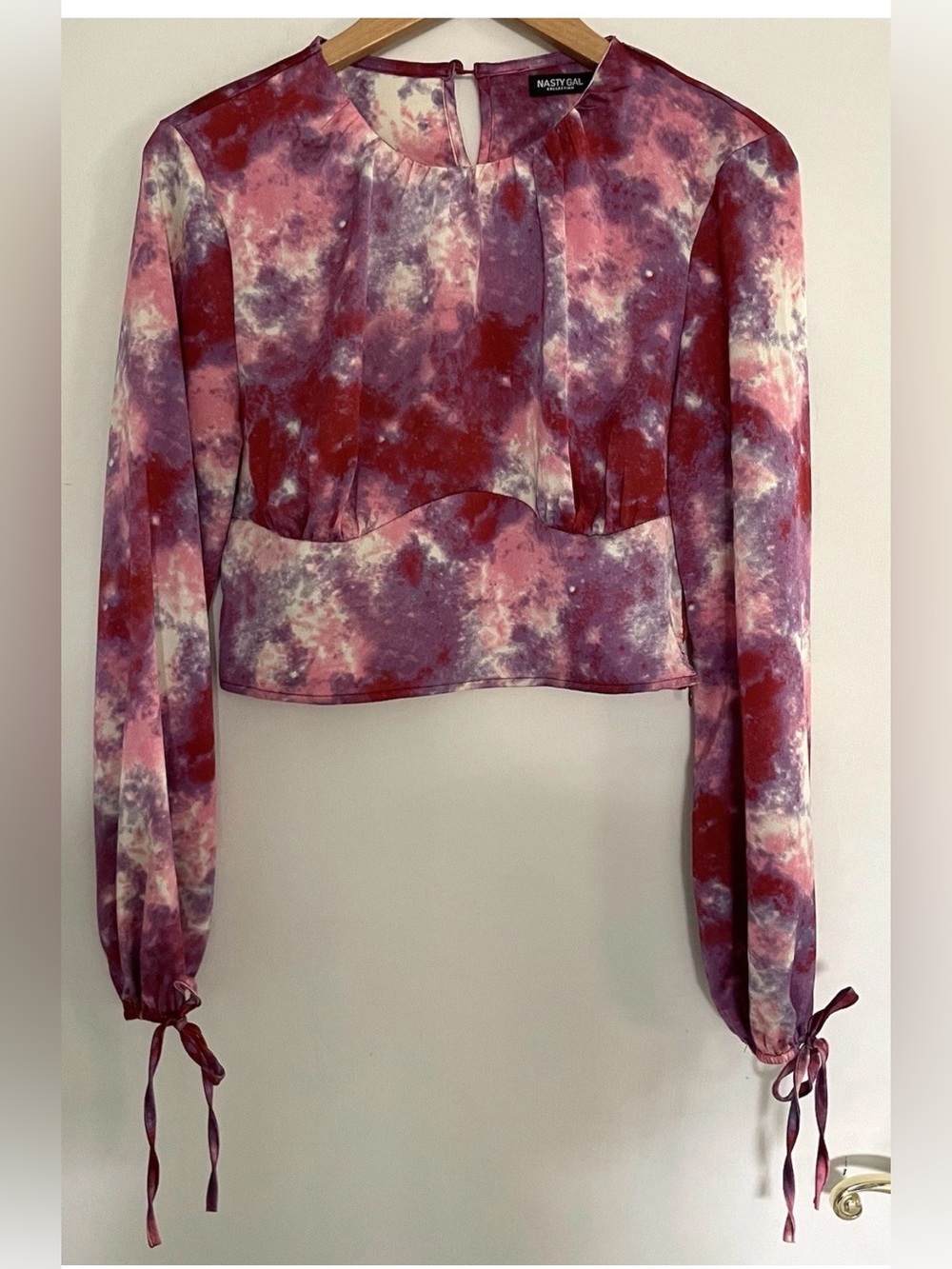 Nasty Gal Galaxy Print Space Long Sleeve Crop Top Red Pink Purple Size 8